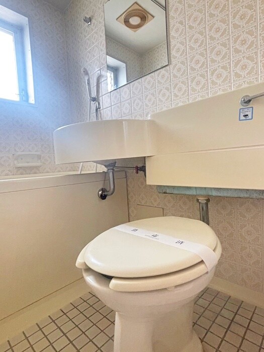 物件内観写真9　(トイレ)