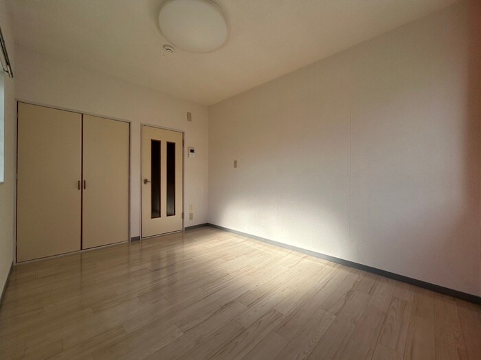 物件内観写真10　(居室)