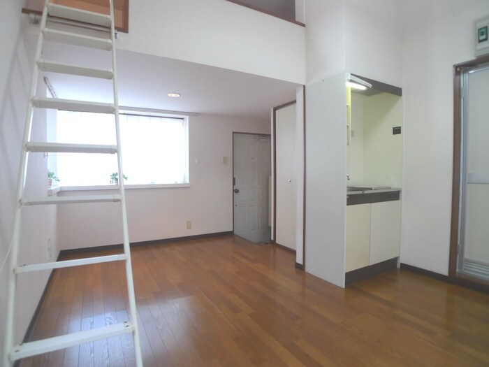 物件内観写真4　(居室)