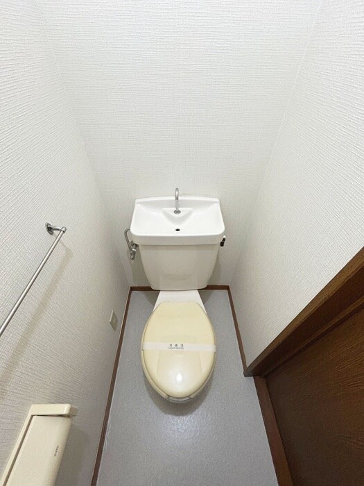 物件内観写真14　(トイレ)