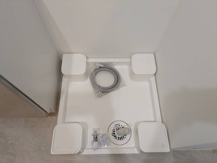 物件内観写真16　(洗濯機置場)