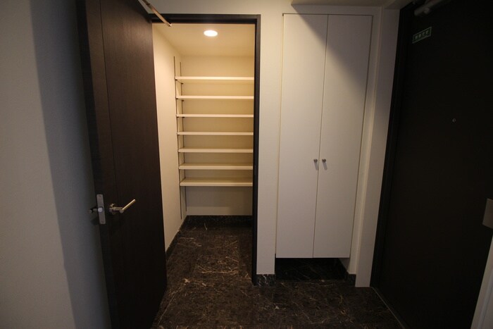 物件内観写真15　(靴箱)