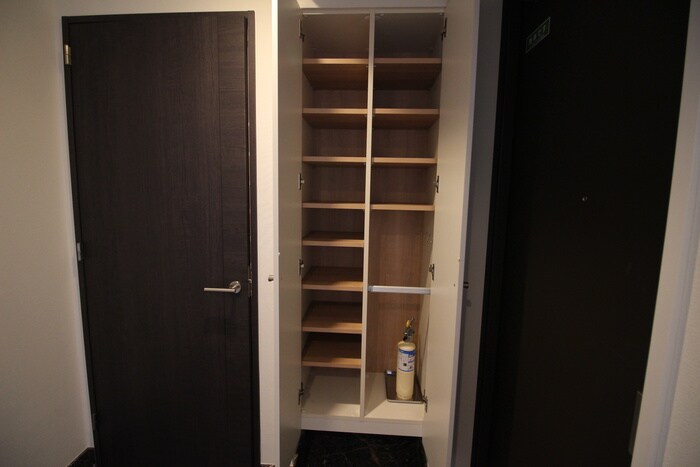 物件内観写真16　(靴箱)