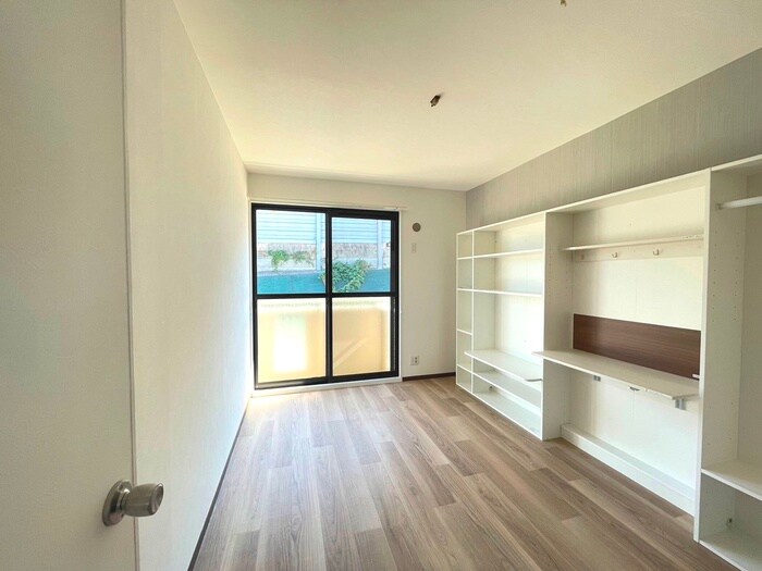 物件内観写真8　(居室)