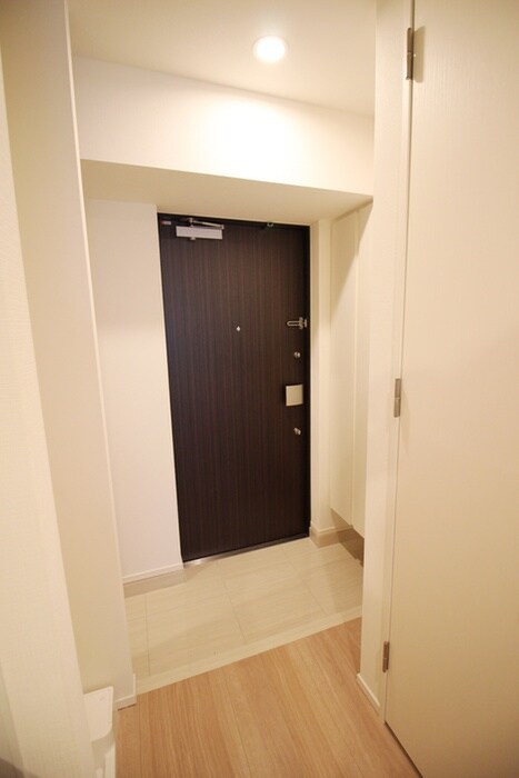物件内観写真15　(玄関)