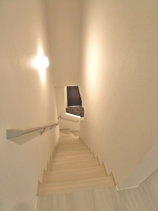 物件内観写真18　(廊下)