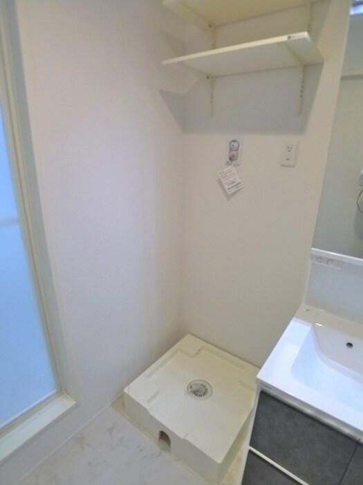 物件内観写真21　(洗濯機置場)