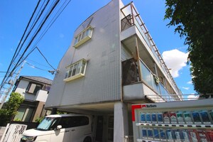 和泉マンション外観写真