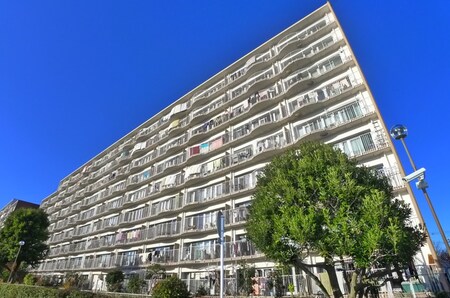 新松戸ﾌｧﾐｰﾙﾊｲﾂ3号棟(510)外観写真