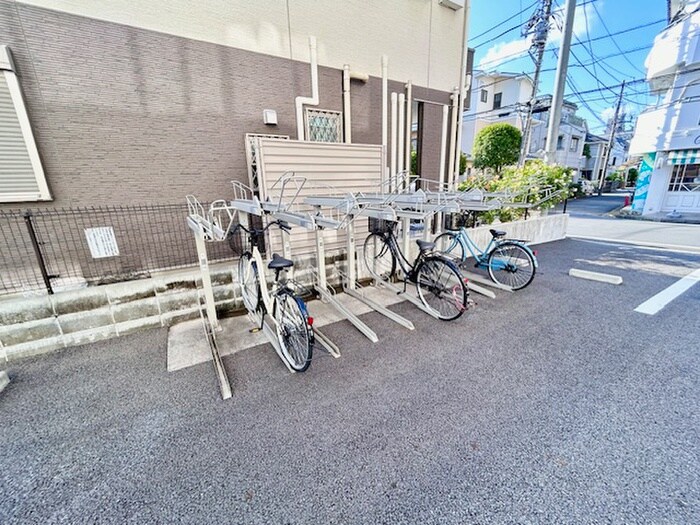 物件外観写真6　(駐輪場)