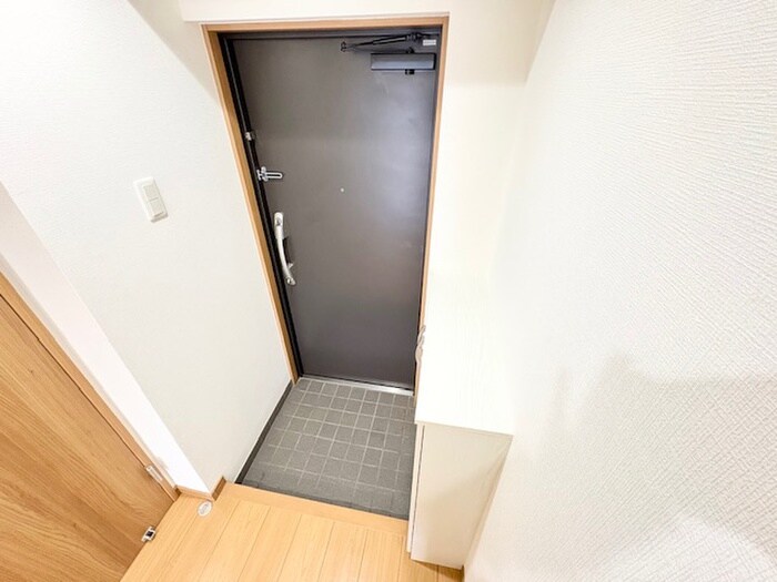 物件内観写真17　(玄関)