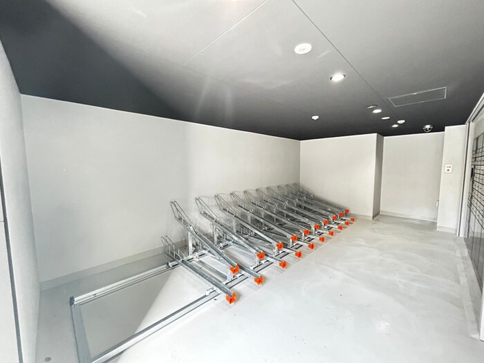 物件外観写真6　(駐輪場)