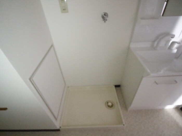 物件内観写真20　(洗濯機置場)