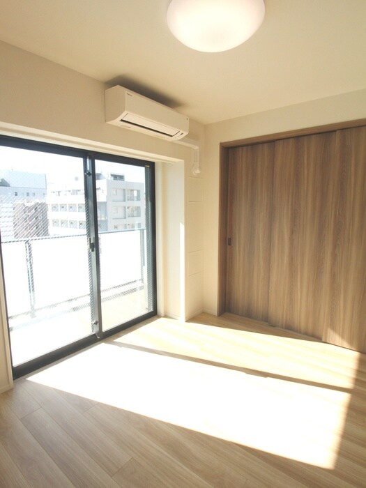 物件内観写真8　(居室)