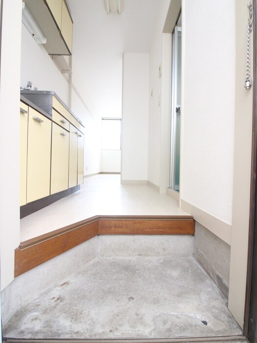 物件内観写真15　(玄関)