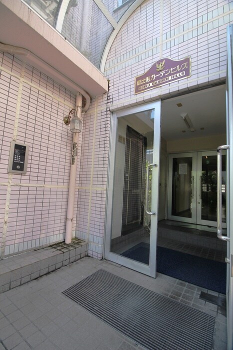 物件外観写真4　(エントランス部分)