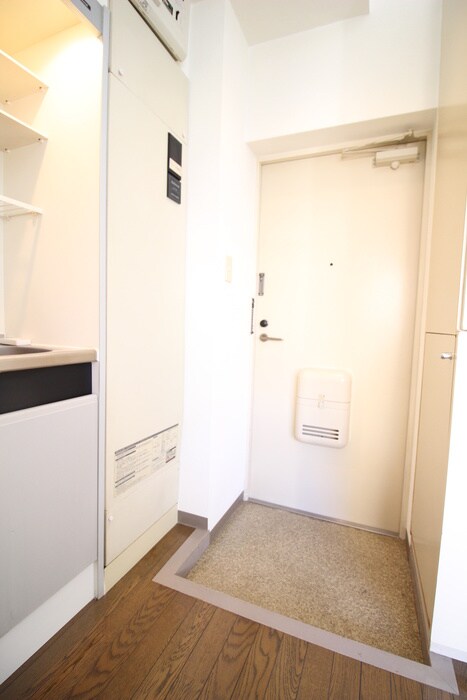 物件内観写真10　(玄関)