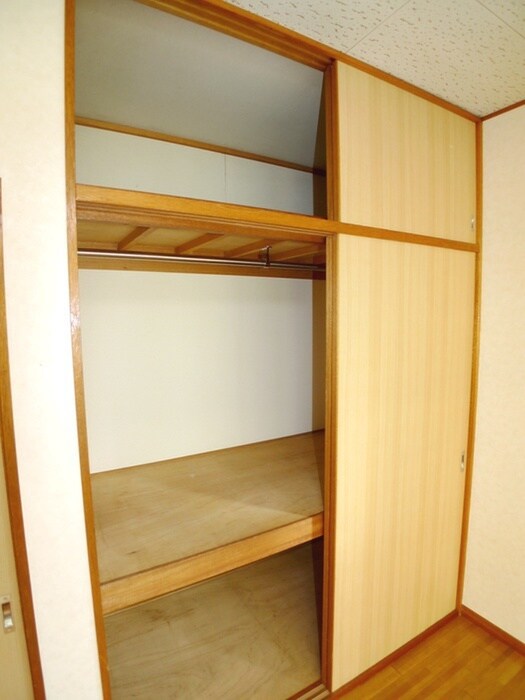 物件内観写真12　(収納)