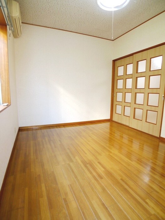 物件内観写真13　(居室)