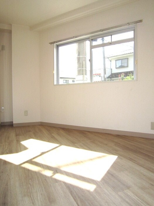 物件内観写真10　(居室)