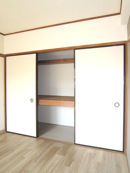 物件内観写真12　(収納)