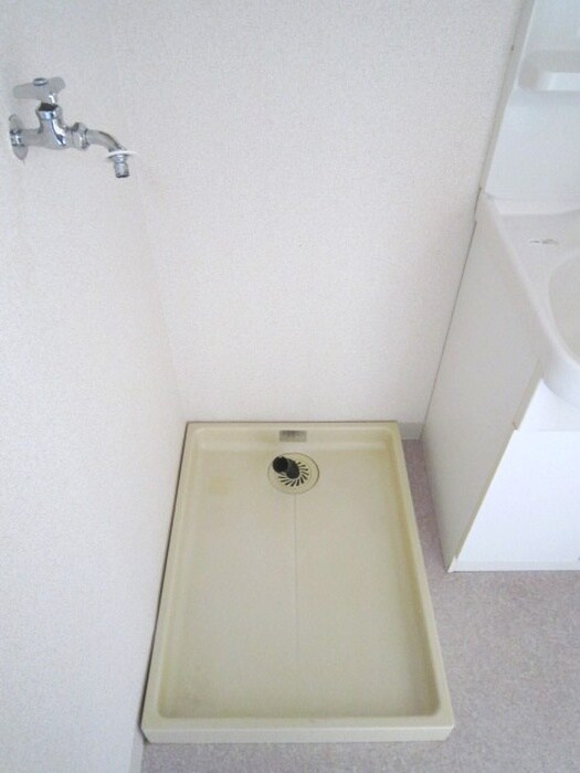 物件内観写真17　(洗濯機置場)