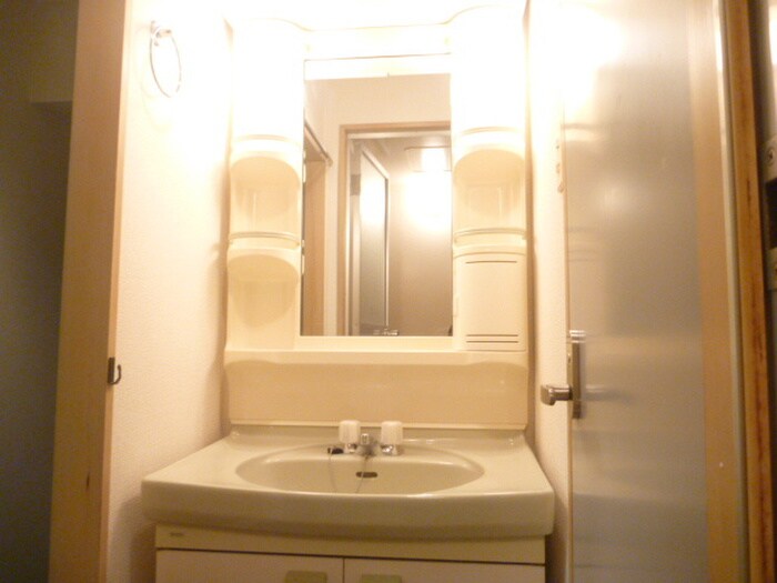 物件内観写真8　(洗面)
