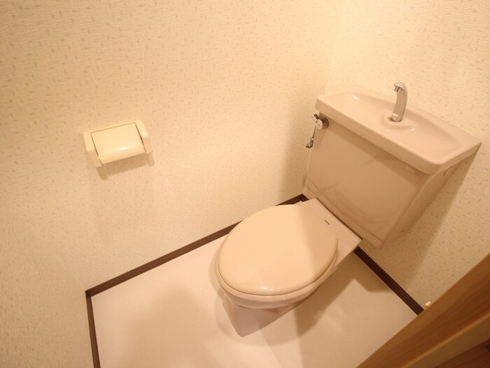 物件内観写真10　(トイレ)