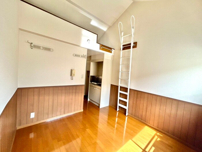 物件内観写真9　(居室)