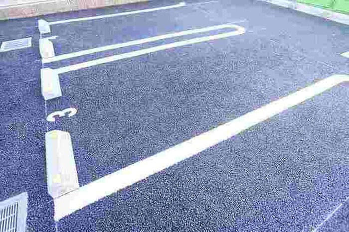 物件外観写真2　(駐車場)