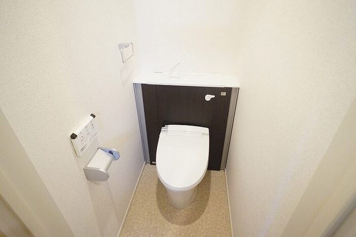 物件内観写真6　(トイレ)