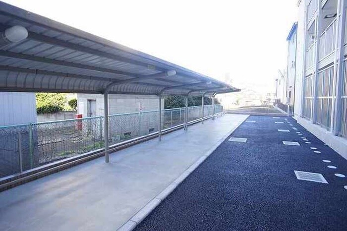 物件外観写真3　(駐輪場)