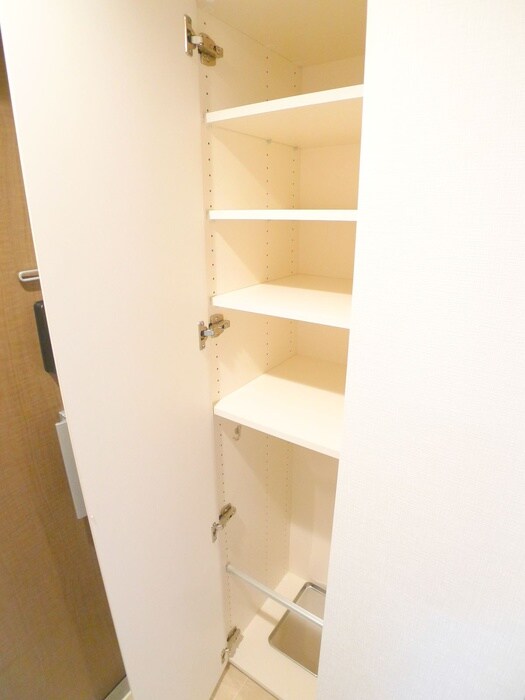 物件内観写真10　(靴箱)