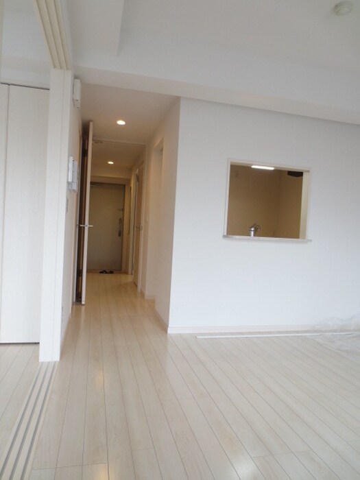 物件内観写真16　(廊下)
