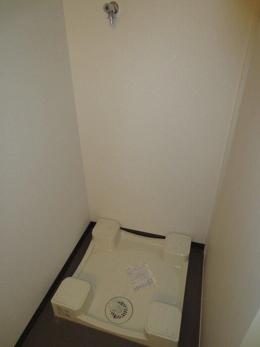 物件内観写真22　(洗濯機置場)