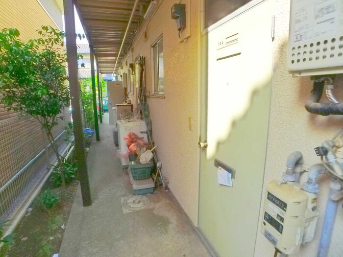 物件外観写真5　(エントランス部分)