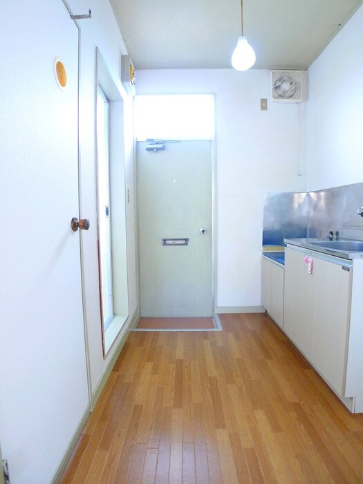 物件内観写真15　(廊下)