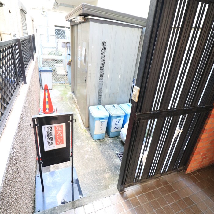 物件外観写真4　(建物設備)