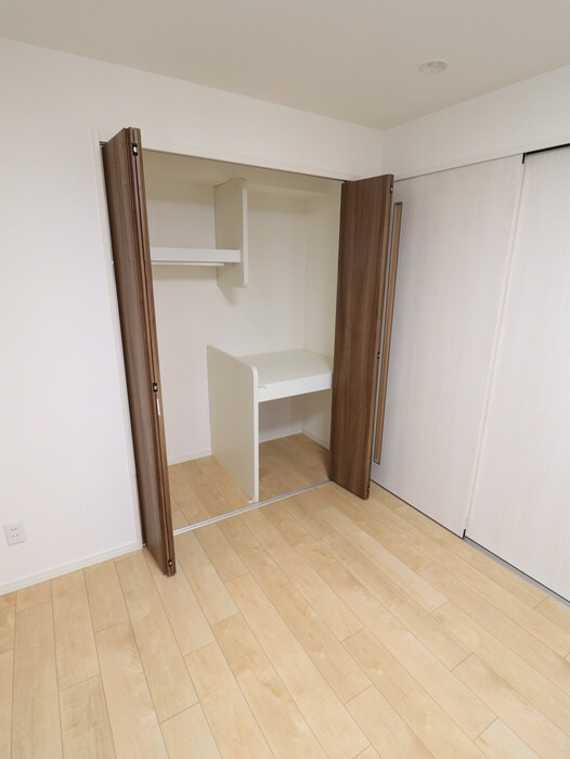 物件内観写真16　(収納)