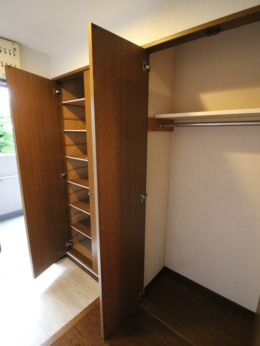 物件内観写真10　(収納)