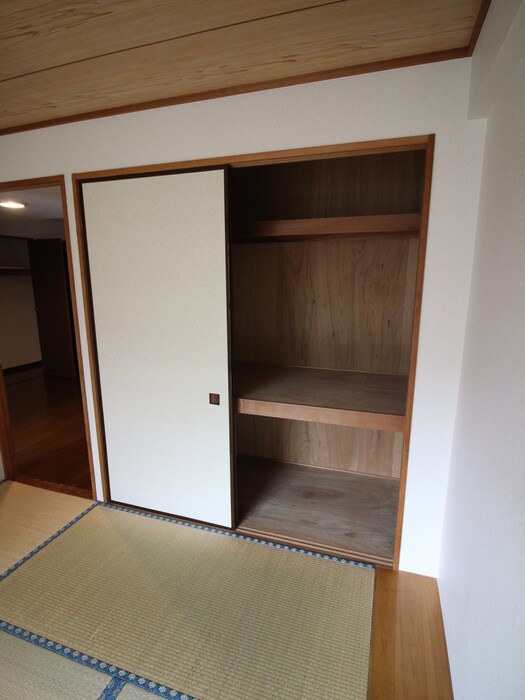 物件内観写真18　(収納)