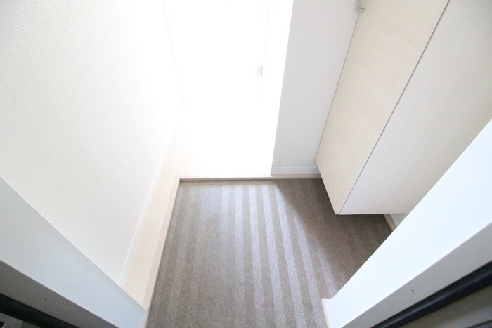 物件内観写真7　(玄関)