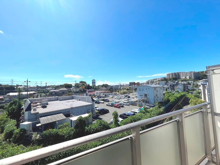 物件内観写真14　(室内からの展望)