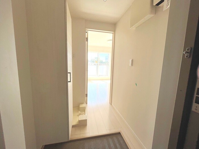 物件内観写真16　(玄関)