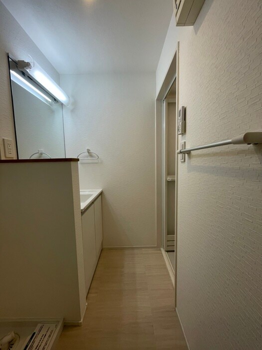 物件内観写真18　(廊下)