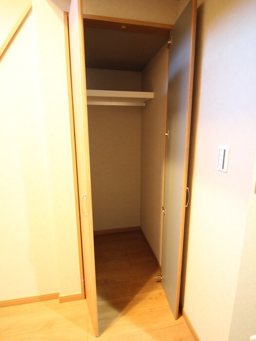 物件内観写真18　(収納)