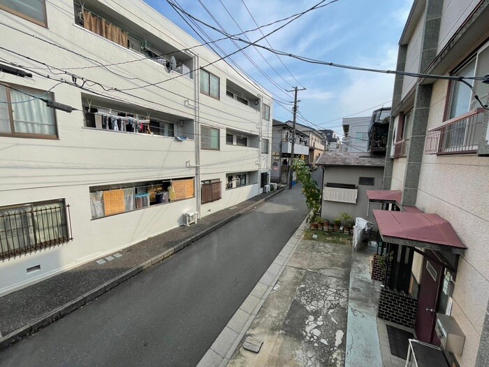 物件内観写真16　(室内からの展望)