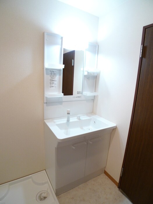 物件内観写真8　(洗面)