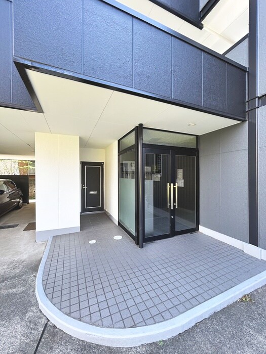 La　Maison　Motoyawataのエントランス部分