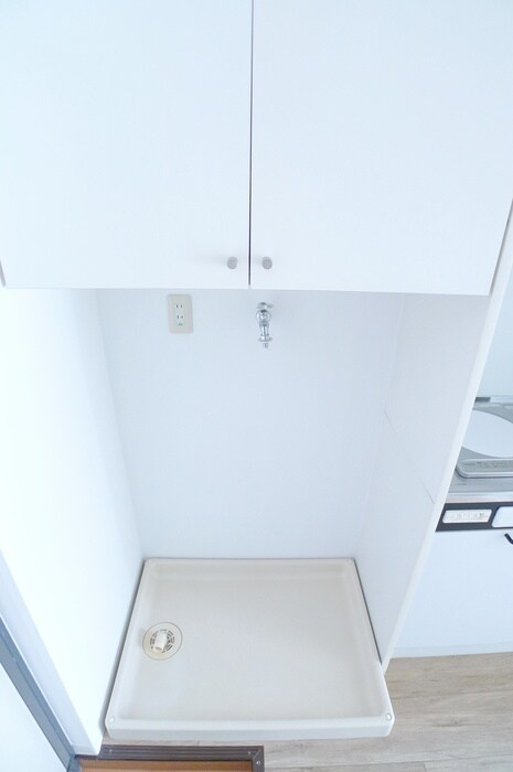 物件内観写真16　(洗濯機置場)